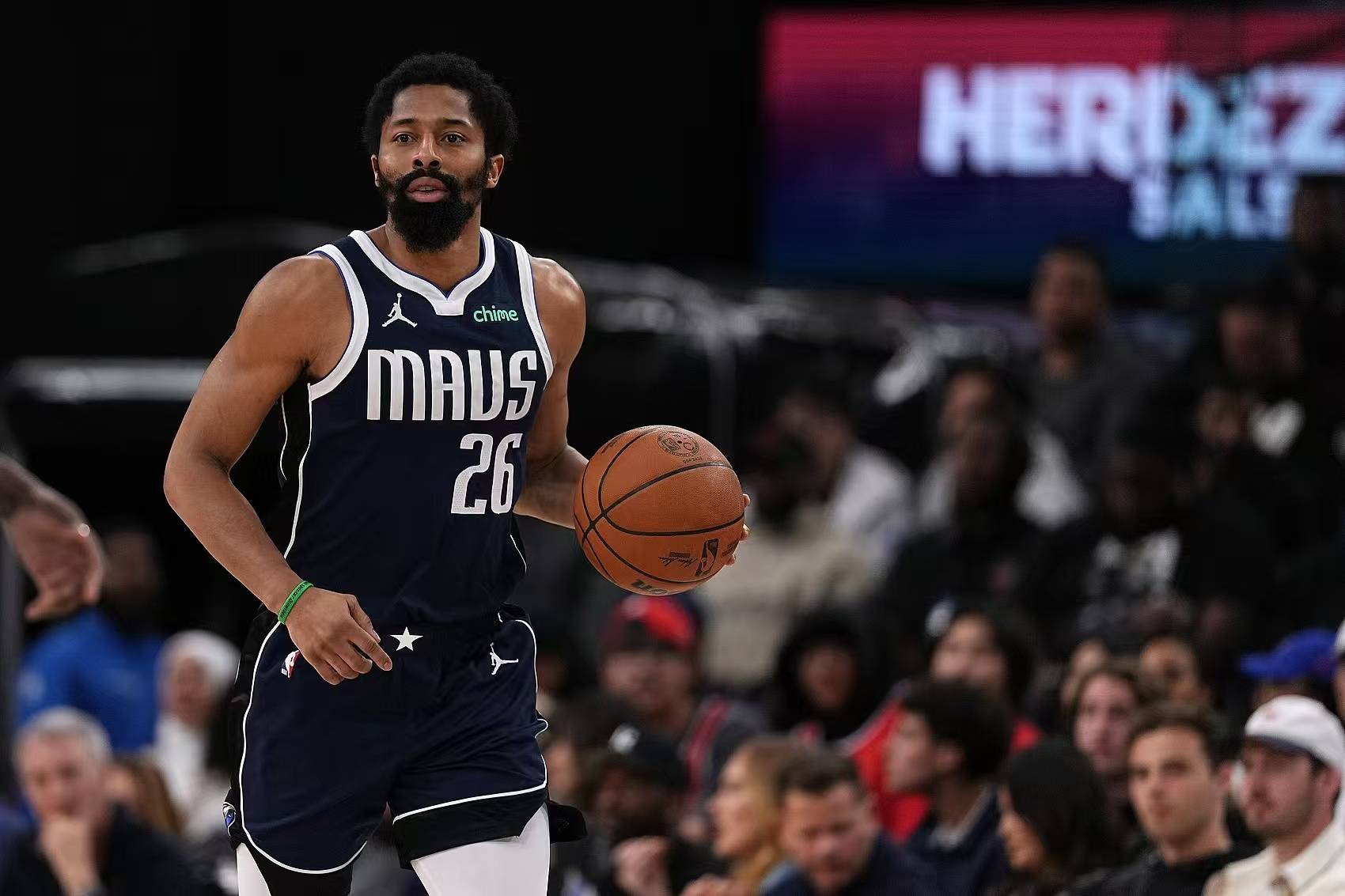 开云体育app-包含国际比赛日密尔沃基雄鹿调整名单以备NBA季后赛，复出首秀环节打磨，媒体盛赞，更衣室氛围转暖的词条