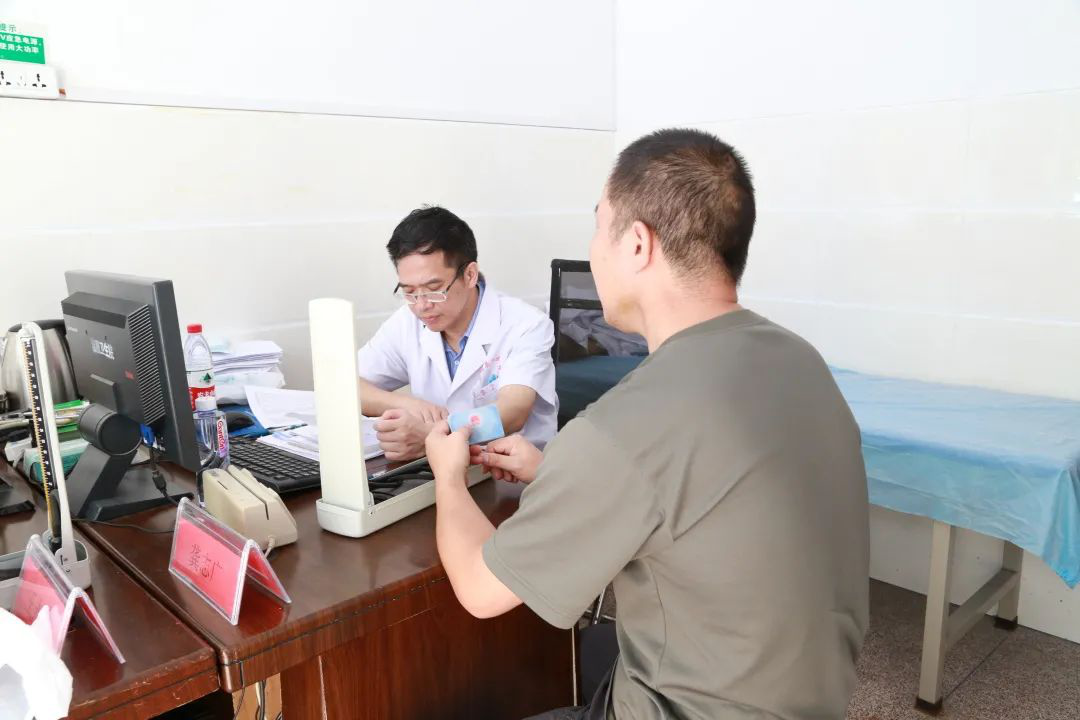 开云官网-冲刺阶段体能课后，斯图加特止住颓势备战葡超，话题不断，医务组通报恢复(胸外按压时频率要尽量快)