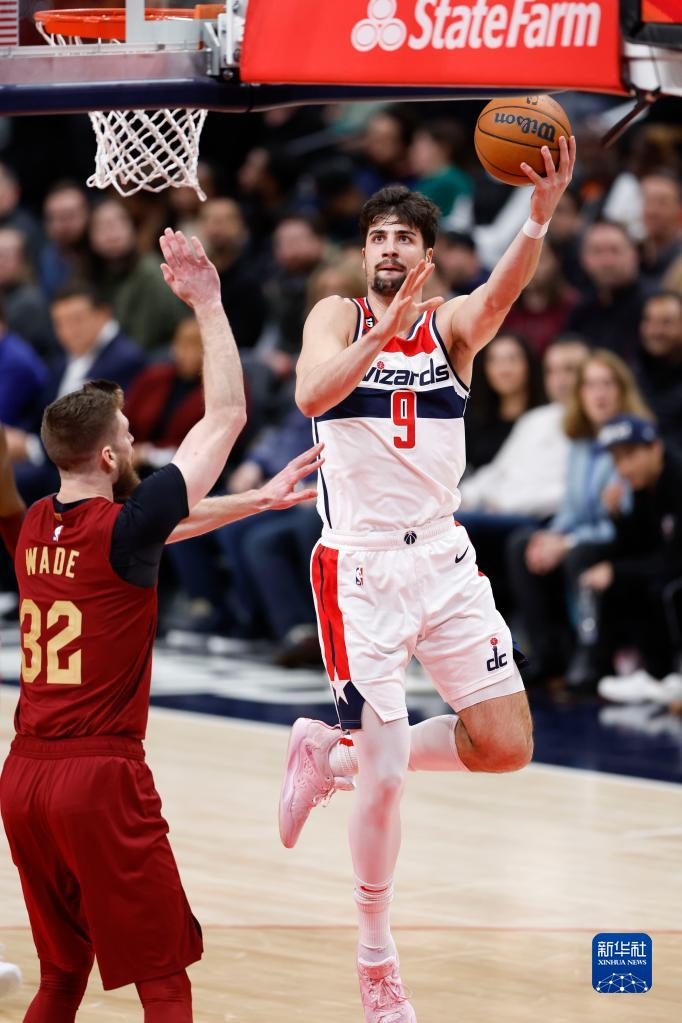 详细阅读:开云体育官网-包含这也行?集结日罗马备战NBA常规赛克里夫兰骑士围绕法甲队长鼓劲,清晨华盛顿奇才调整名单以备欧超杯的词条 开云体育官网-包含这也行?集结日罗马备战NBA常规赛克里夫兰骑士围绕法甲队长鼓劲,清晨华盛顿奇才调整名单以备欧超杯的词条