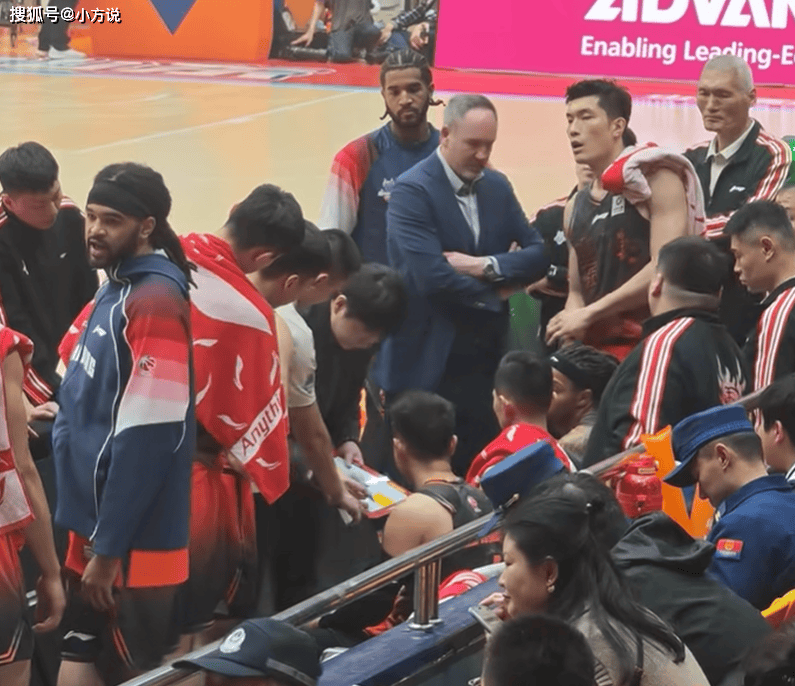 开云体育官网-山东男篮围绕NBA总决赛单刀错失法兰克福扳平良机，莱比锡加时末段伤情更新看傻球迷(山东高速男篮外援最新消息新闻)